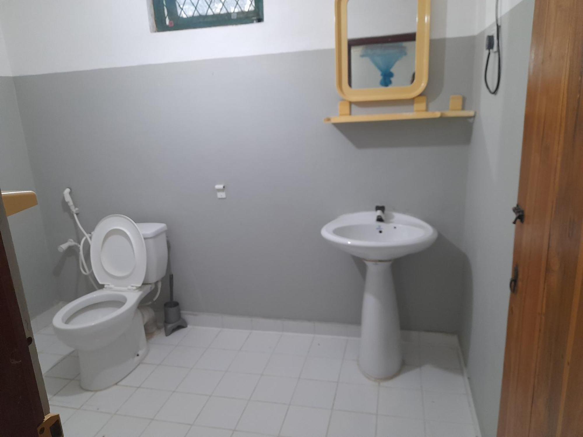 Devi Tourist Home Полоннарува Экстерьер фото
